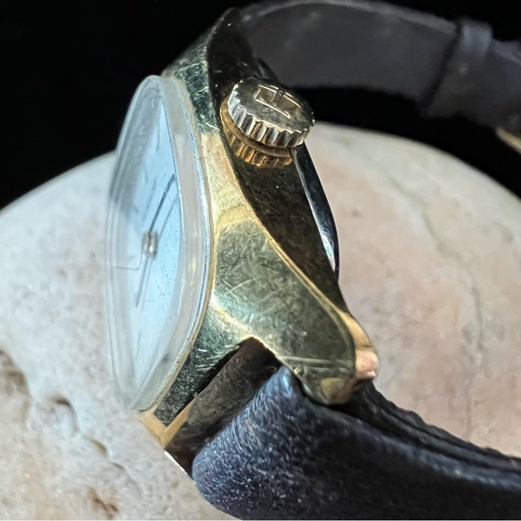 Vintage Tissot Swiss Men’s Wrist Watch - Picture 5 of 6